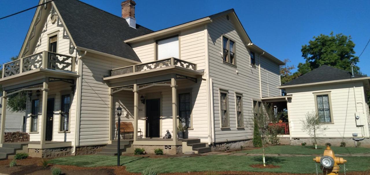 Historical John Rast House Circa 1875 Hotel Roseburg Exterior foto