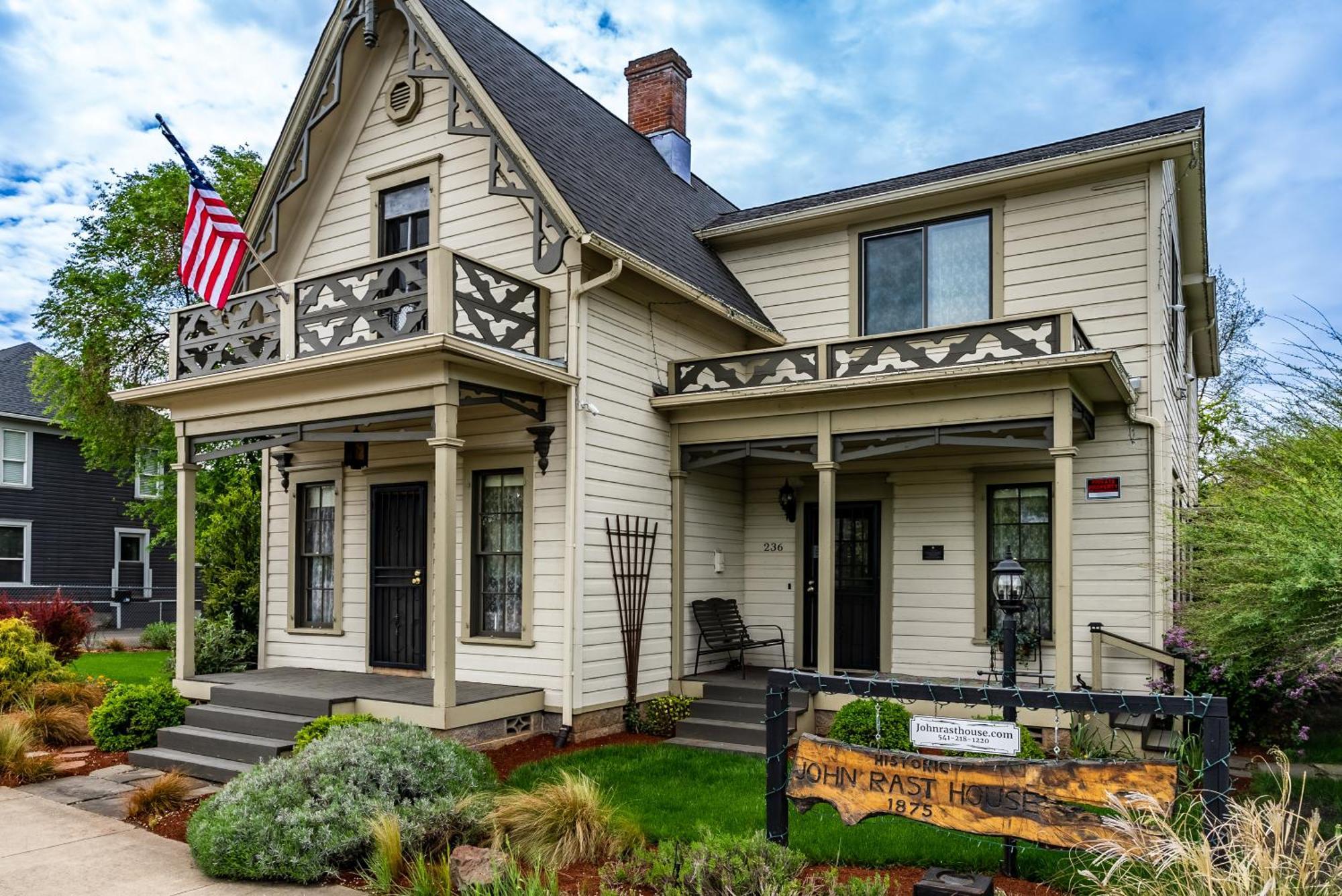 Historical John Rast House Circa 1875 Hotel Roseburg Exterior foto